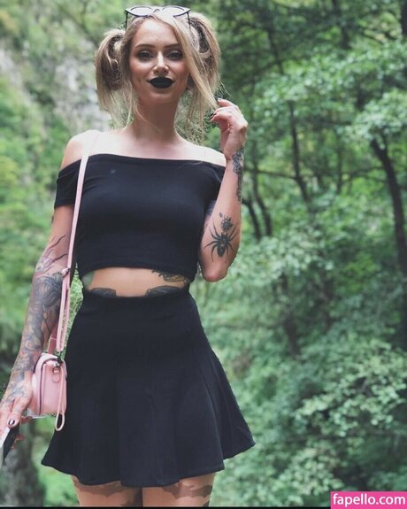 Emma Olofsson actriz adulta fotos