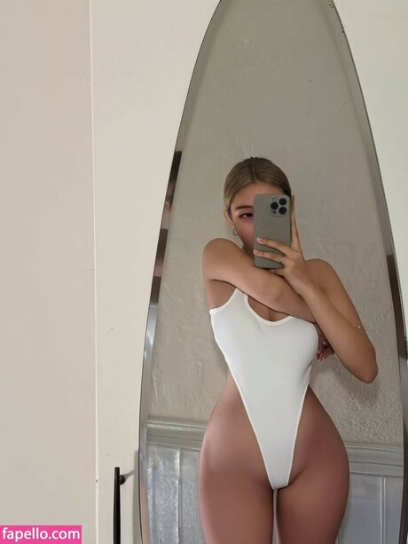 sullie sullil star hot picture