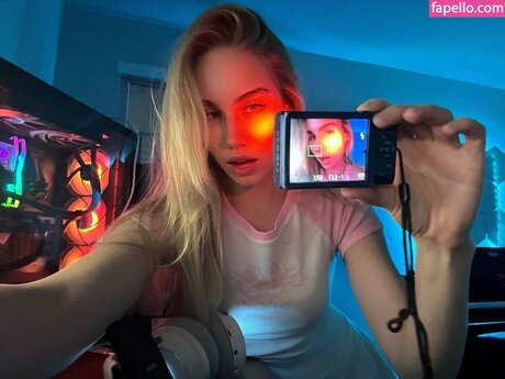 Colette Cherry estrella libre galería