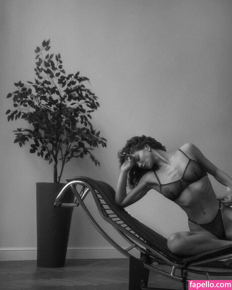 Tatyana Luzgina modèle de sexe img