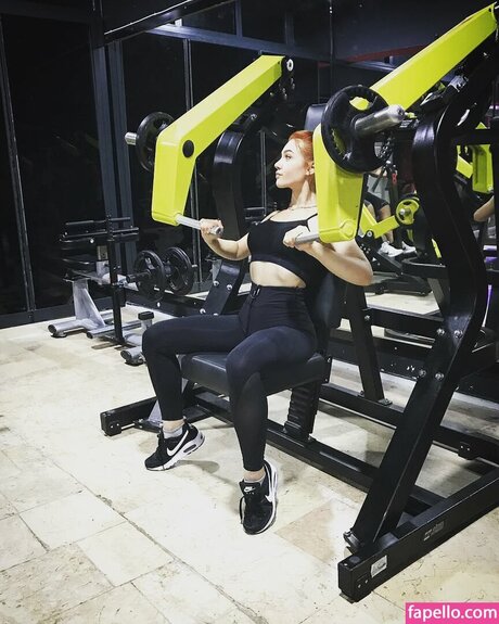 Duygu German belle étoile galerie