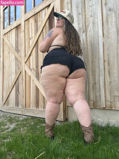 ASSZILLA xxx star photos