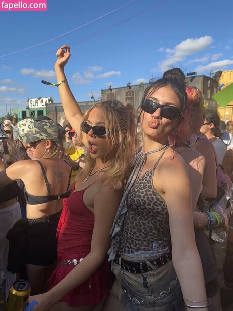 Elisha Walbyoff estrella porno galería