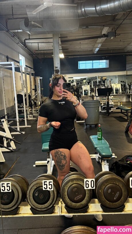 Kingandrea star du porno xxx des photos