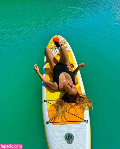 Justinaccessible étoile érotique archive