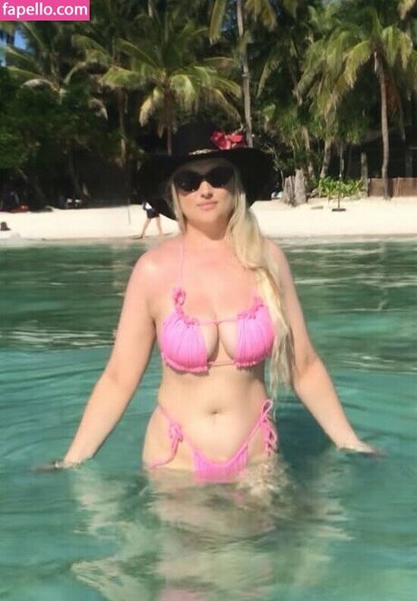 Amber Koltzow Bastick xxx estrella porno galerías