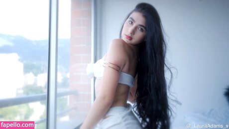 YouthLust estrella porno atractiva imagen