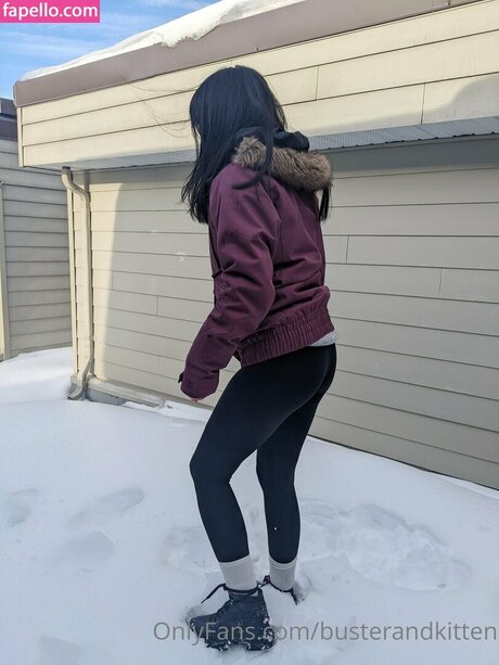 Busterandkitten modelo hermosa fotos