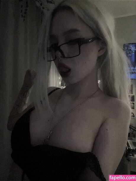 Paradoxy pornstar erotic gallery