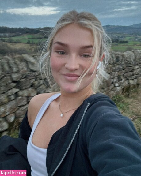 Harriet Cowan From Clarkson s Farm hd model pictures
