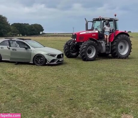 Harriet Cowan From Clarkson s Farm art modèle images