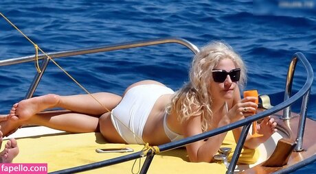 Pixie Lott estrella porno de alta calidad recopilación