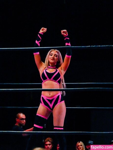 Zayda Steel star du porno sympa photos