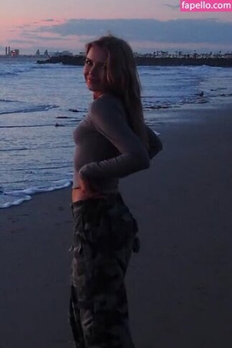 Mary Kate Willis modelo pornografico foto