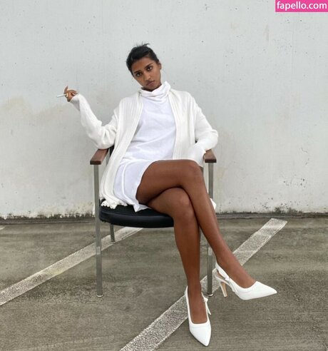 Onlyfans tímidos desnudos exclusivos imagen