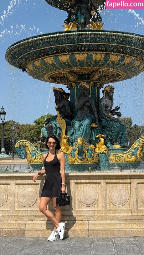 Autumn Calabrese modelo agradable imágenes