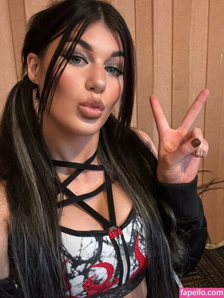 Bea Priestley modèle joli image