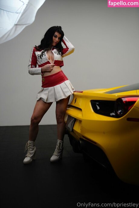 Bea Priestley jolie actrice photos