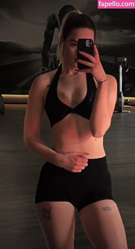 sky stn_ estrella porno perfecta archivo