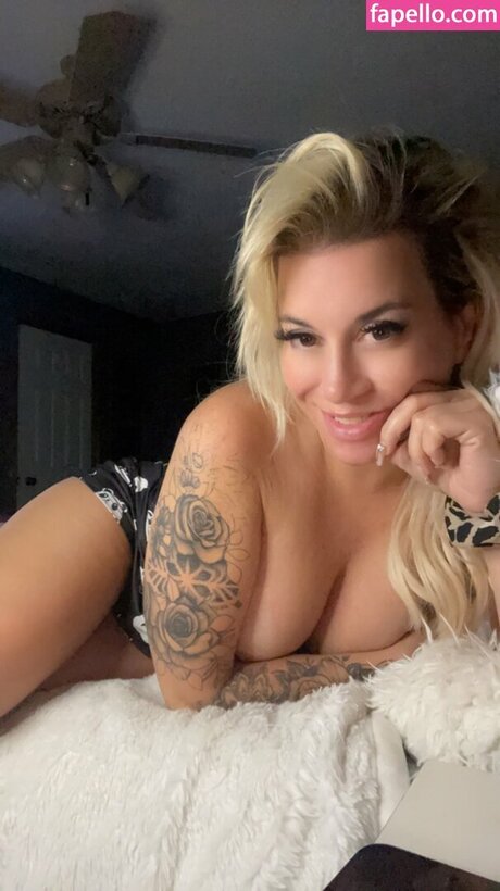 Charlizerazor star nude pic