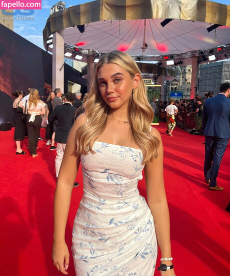 Lara Spengler étoile xxx galeries