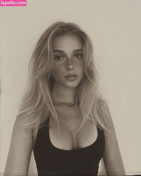 Lara Spengler belle actrice image