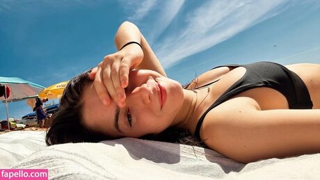 Madalena Arag o modelo galerías