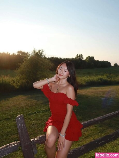 Daisy Chang modèle exclusif photos