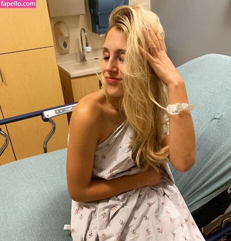 Lisa Gilroy star du porno sexy images