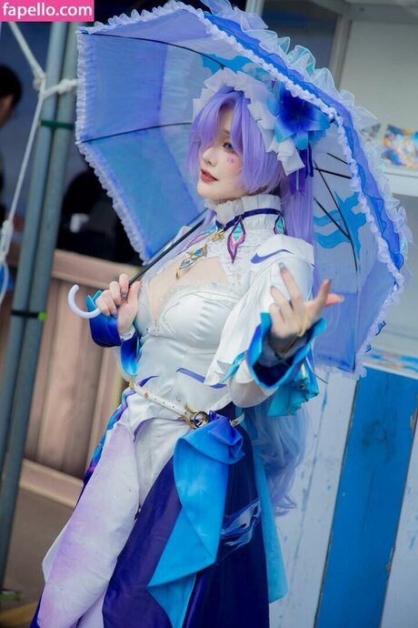 Denkakeke actriz caliente galerías