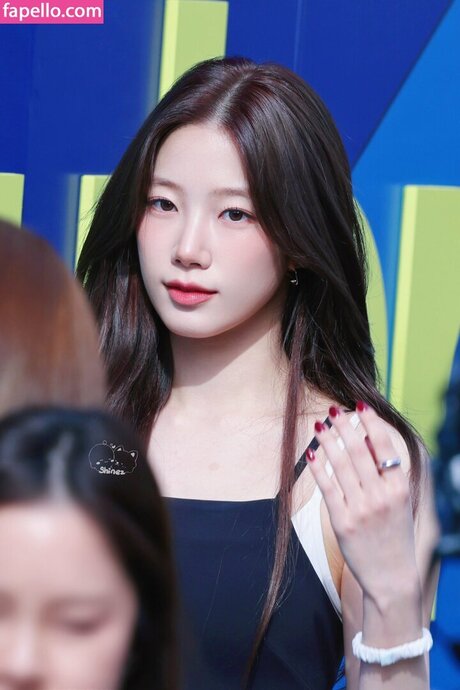 Kazuha Nakamura_ hermosa estrella porno imagen