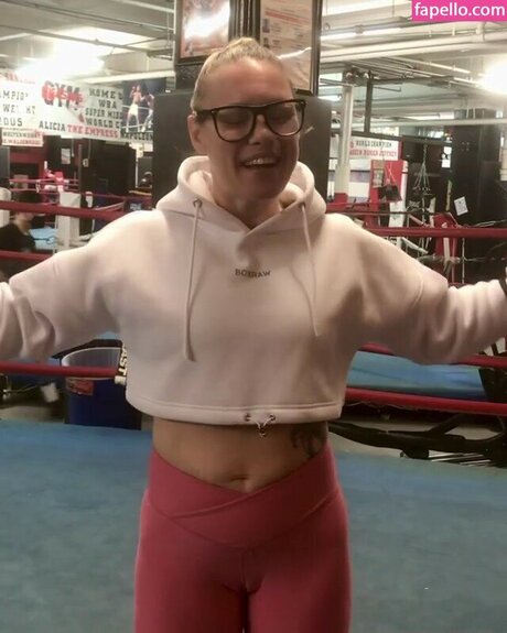 Heather Hardy modelo superior imagen