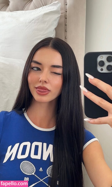 Chanel Soerholt star du porno de haute qualité collection