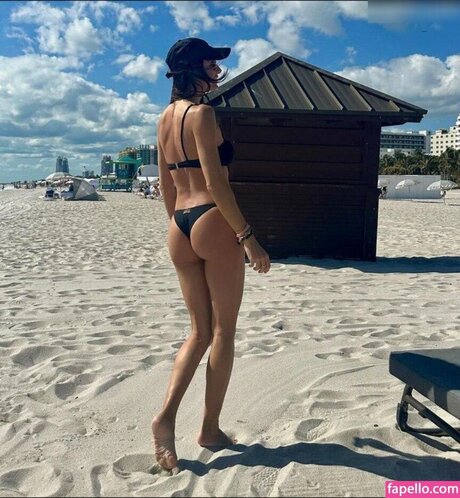 Elisabetta Gregoraci pretty pornstar photo