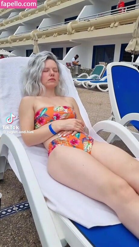 Piglet And Him pornstar beautiful picture