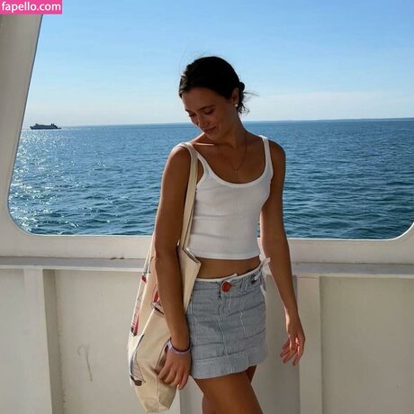 Hannah Meloche xxx estrella porno galería