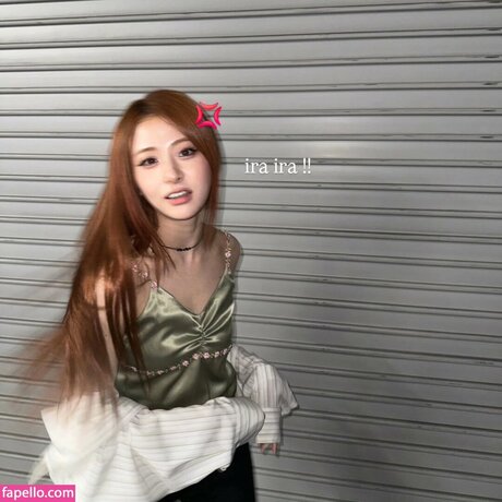 Huh Yunjin_ Imagen de perfil