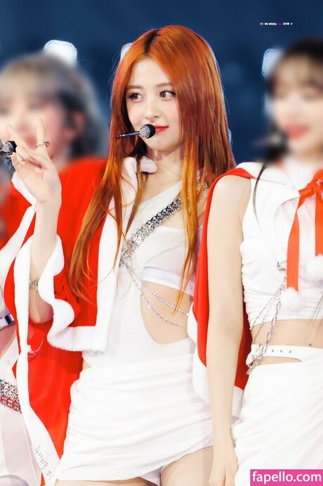 Huh Yunjin_ thumbnail