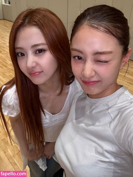 Huh Yunjin_ sexy model gallery