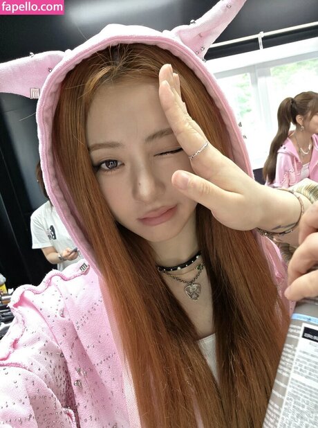 Huh Yunjin_ actriz xxx archivo