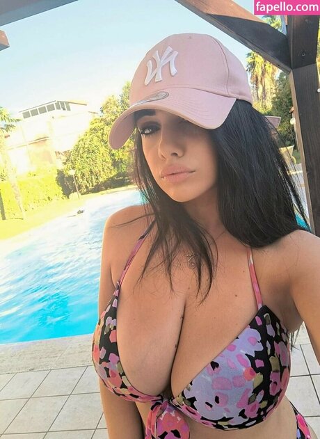 Michela Santoboni modèle joli archive