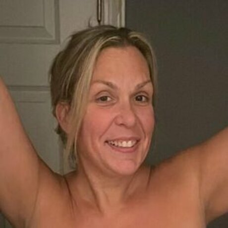 CrazzeeFun model naked picture