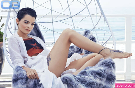 Brianna Hildebrand modelo perfecto foto