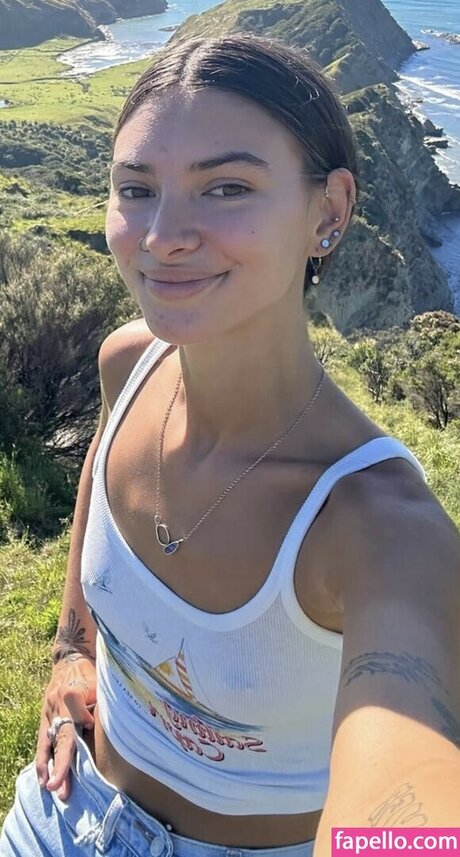 Req Cassadventures erotic pornstar photo