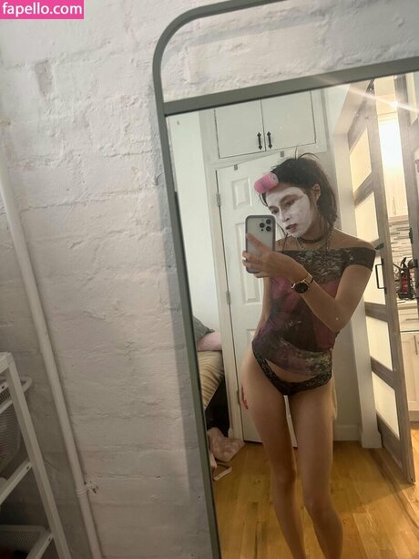 Lisa Tung naked pornstar photo