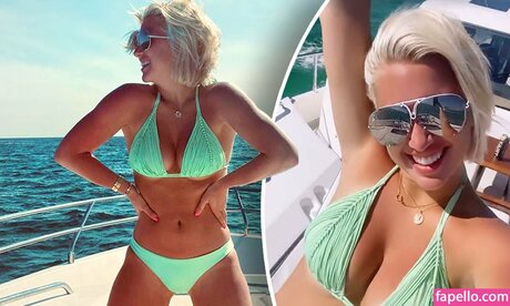 Savannah Chrisley beautiful star galleries