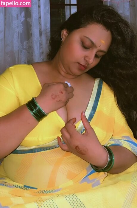Anupamaswathi model free pics