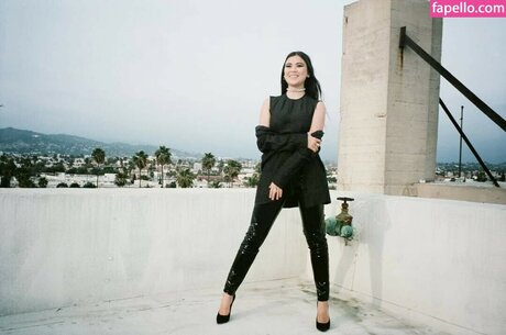 Lukita Maxwell modèle parfait photo