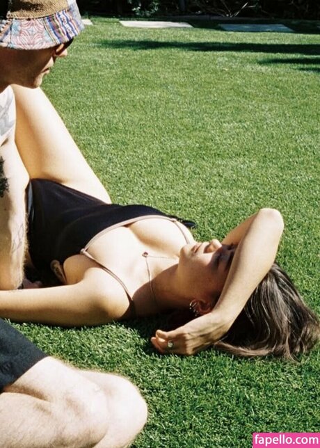 Lukita Maxwell estrella porno en alta definición galería