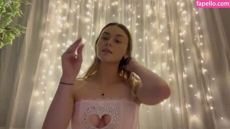 Simply Kel ASMR modelo sexy archivo